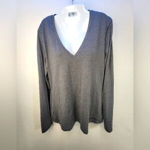 Under Armour Fitted Heatgear Long Sleeve V-neck Tee Women's size XL